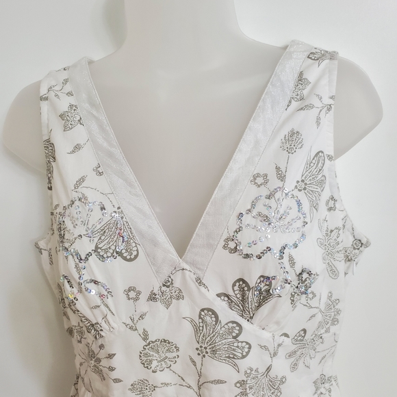 Lovely White Maxi Dress sz 8 - Picture 11 of 16